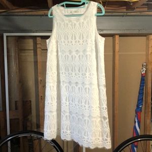 Woman’s white Max Studio lace dress